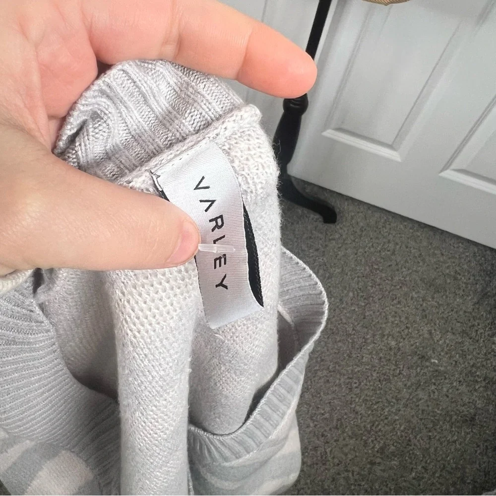 Sz S VARLEY Calvert Grey Zebra Print Merino Wool Blend $175 MSRP